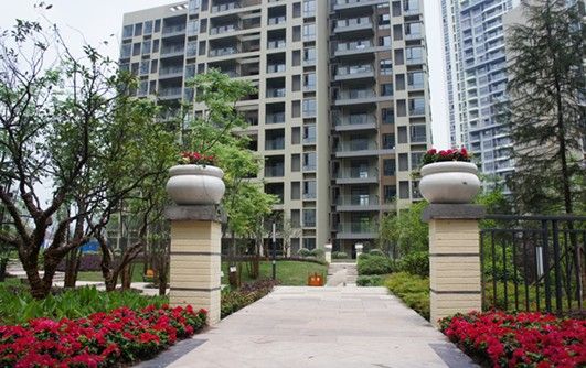 图说：图为小区实景图